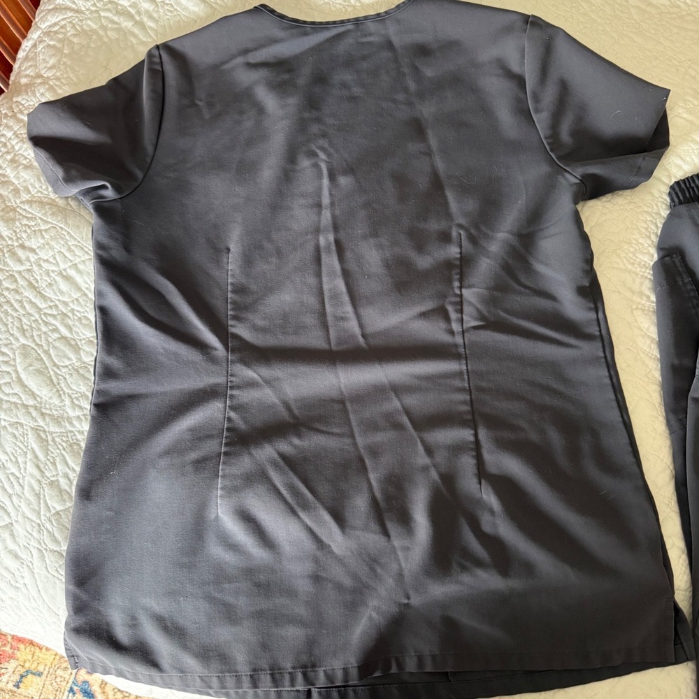 FIGS Graphite Scrub Set Women's Small Catarina Top & Yola Pants Technical S/T - Picture 3 of 11